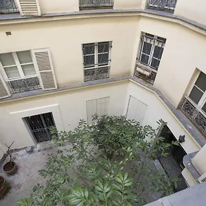 Beaune Apartment Paris